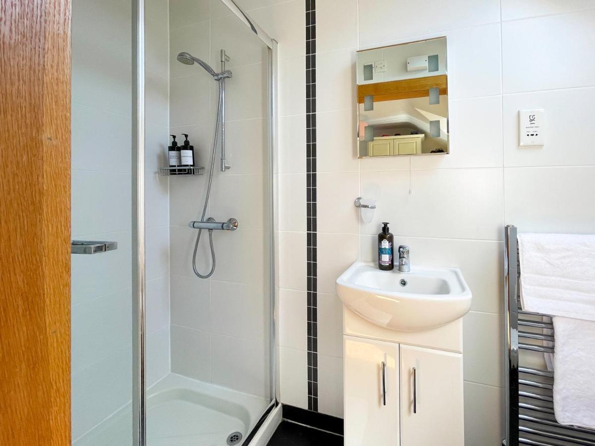 Mount Edwards Hill Guest Accommodation Cushendall Extérieur photo